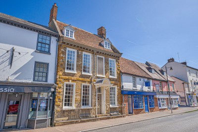 View full details for High Street, Stony Stratford, MK11