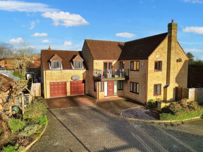 View full details for Rosemary Court, Walnut Tree, MK7