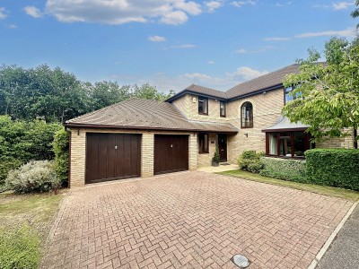 View full details for Oakmont Close, Northampton, NN4