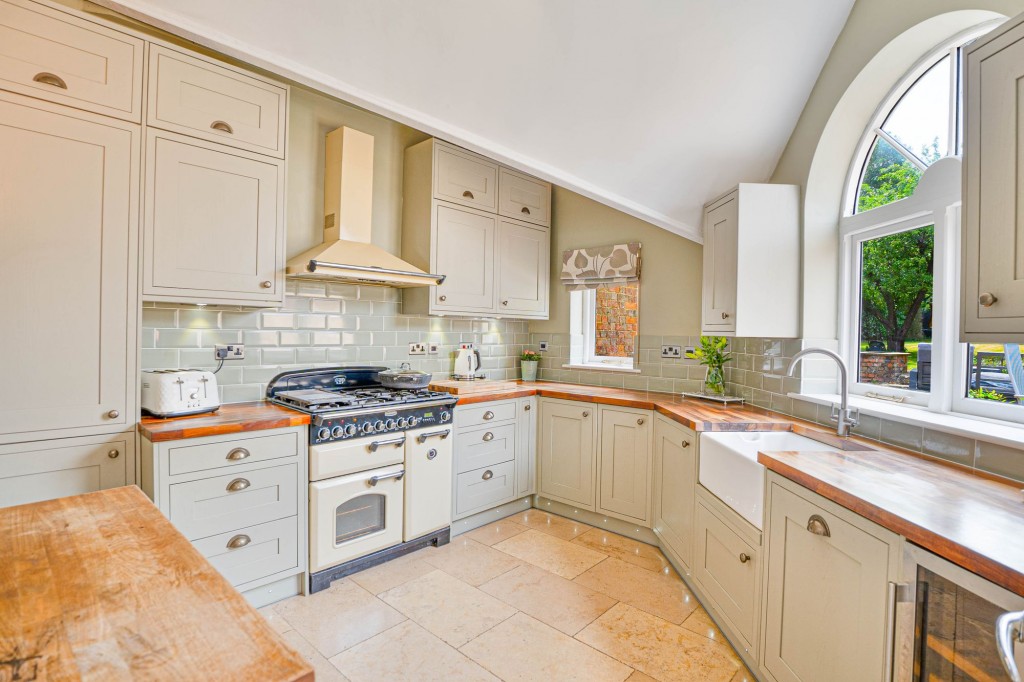 Image for High Street, Great Linford, MK14