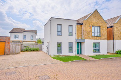 View full details for Laverde Walk, Oakgrove, MK10