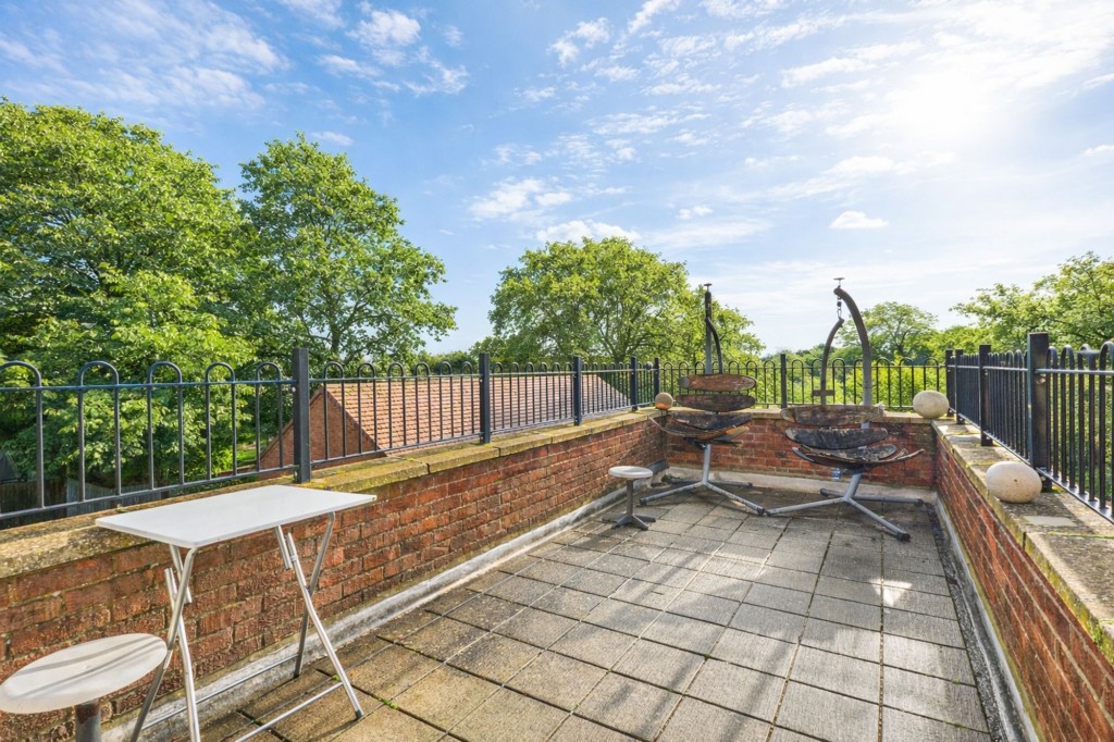 Image for Wreschner Close, Deanshanger, MK19