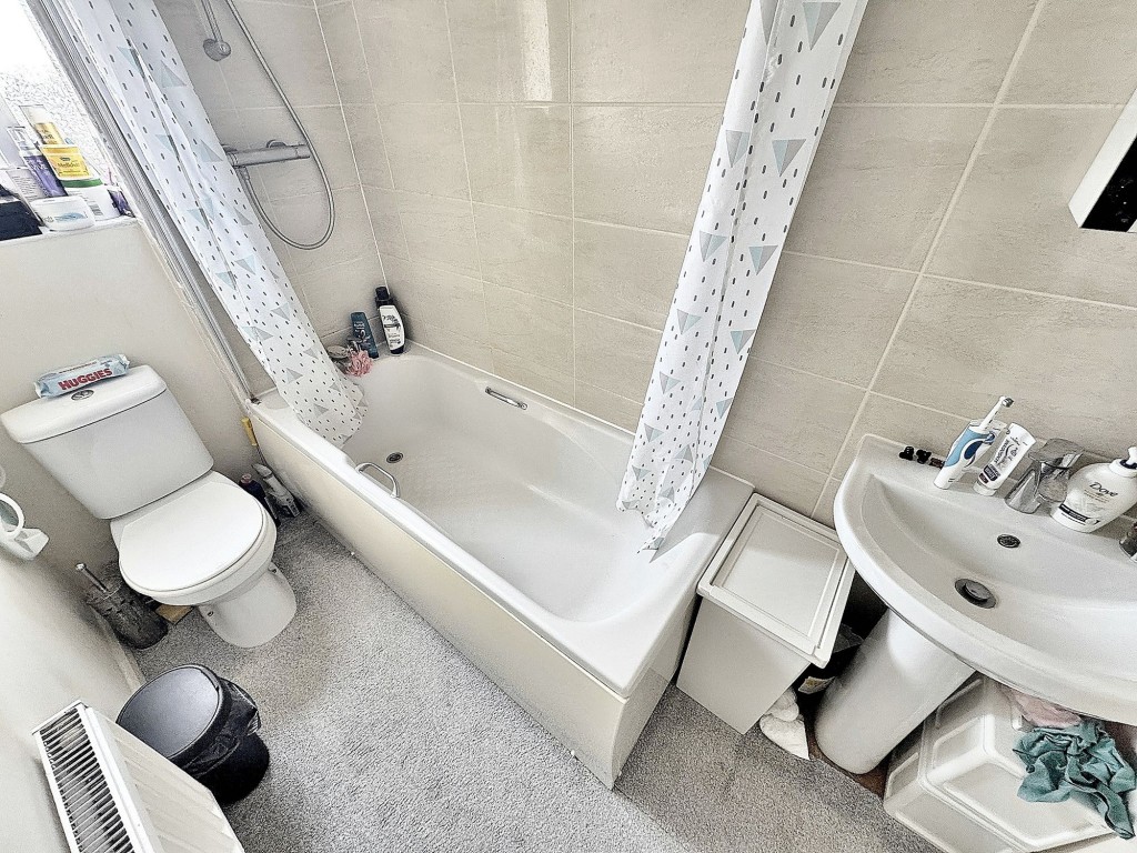 Image for Wallmead Gardens, Loughton, MK5