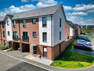 View full details for Brosse Crescent, Glebe Farm, MK17