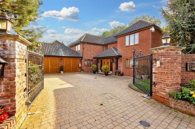 View full details for Seagrave Court, Walton, MK7