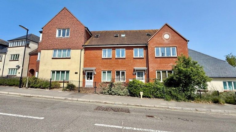 Mosbach Place, Lymington, Hampshire