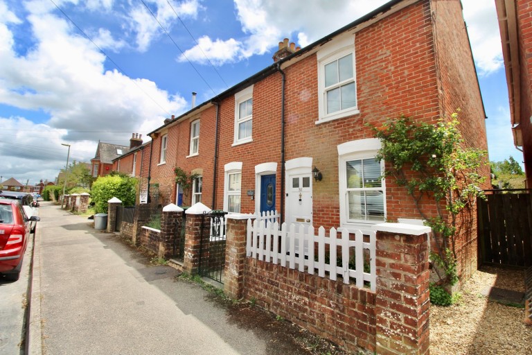 Middle Road, Lymington, Hampshire