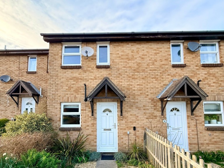 Fennel Gardens, Lymington, Hampshire