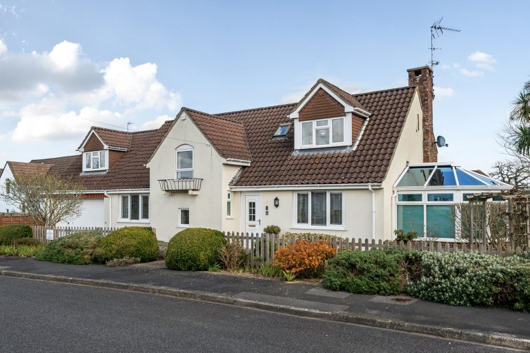 Noel Close, Brockenhurst, Hampshire