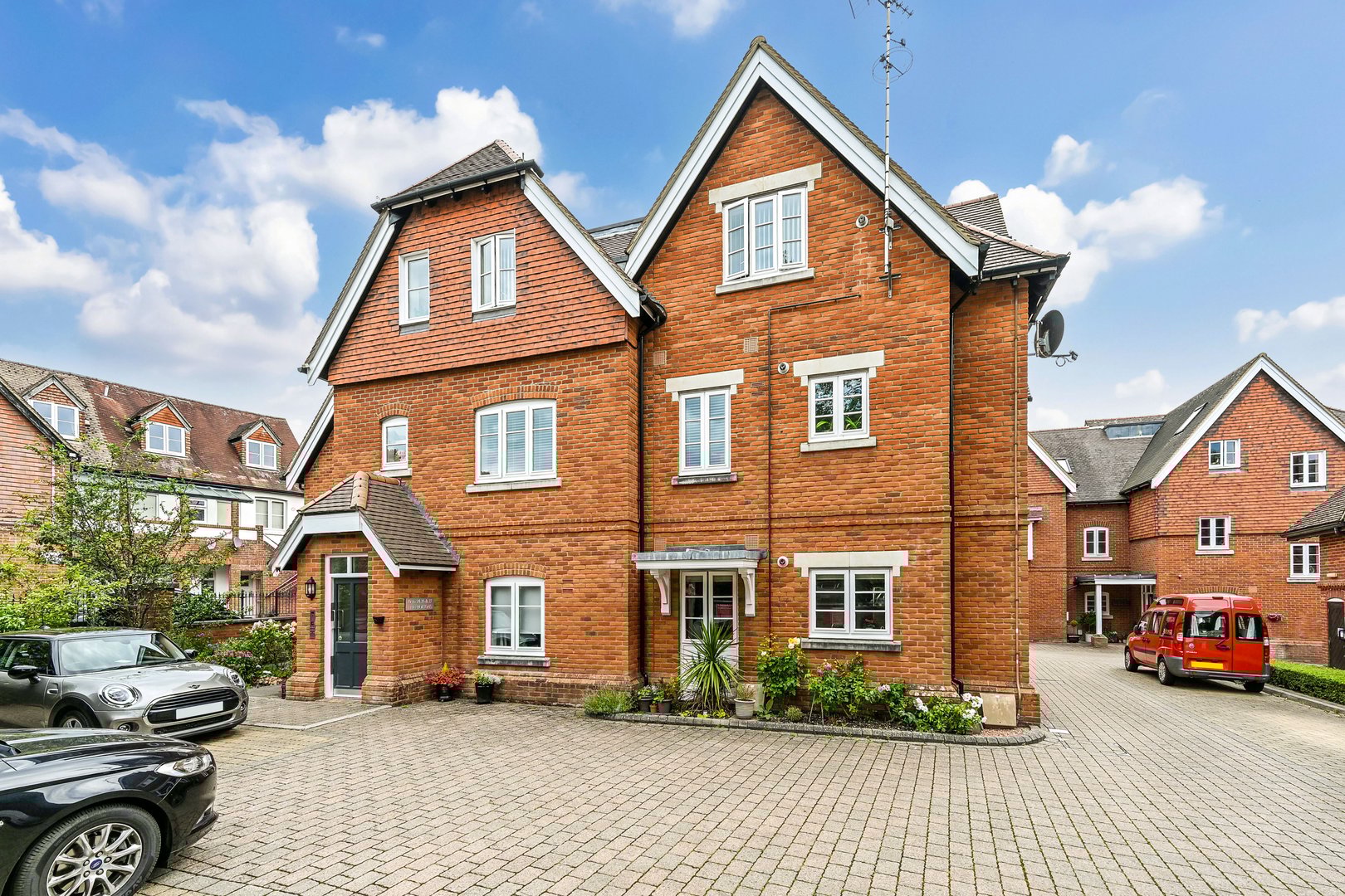Gosport Lane, LYNDHURST