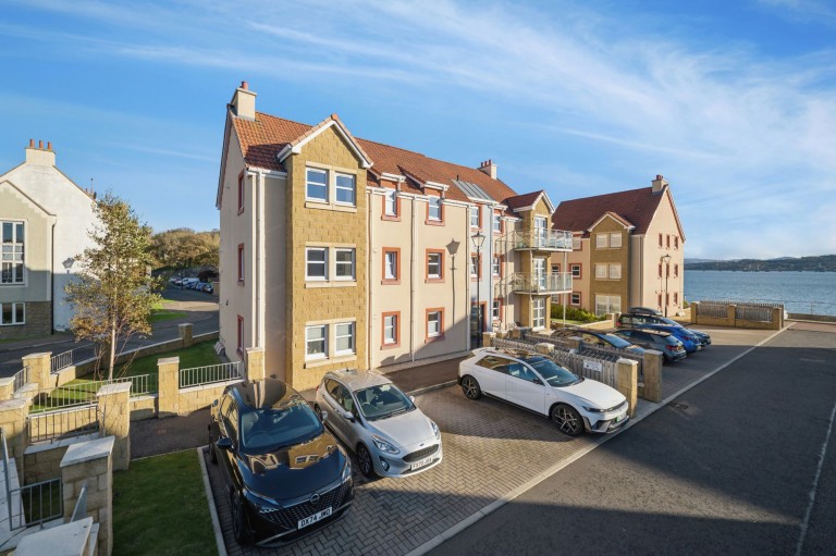 Harbour Place, Dalgety Bay, KY11