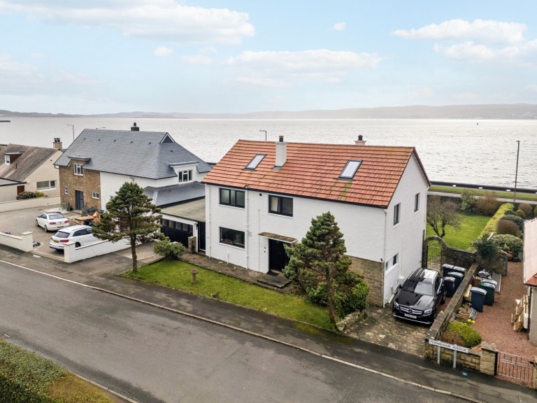 Ferniegair Avenue, Helensburgh, G84