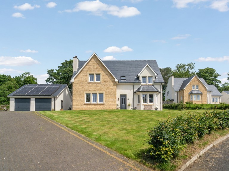 The Paddock, Cove, G84