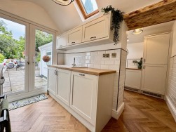 Pontllanfraith, Blackwood, NP12