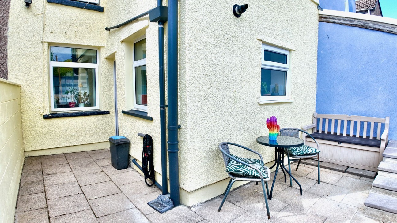 Warne Street, Fleur De Lis, NP12