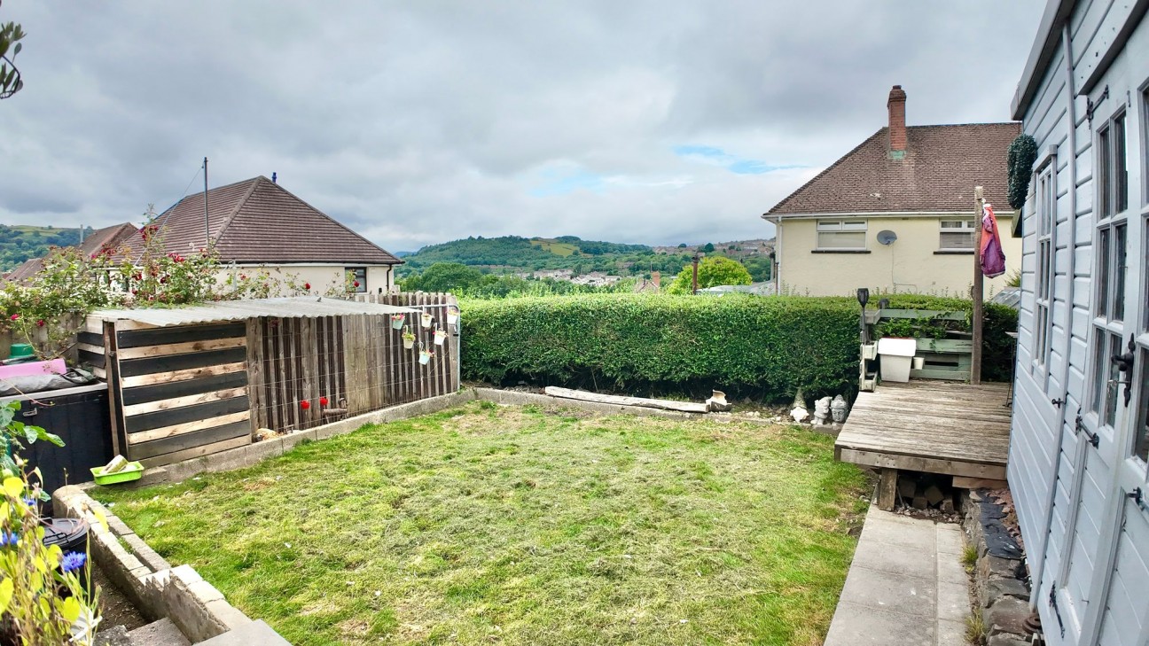 Park Road, Maesycwmmer, CF82