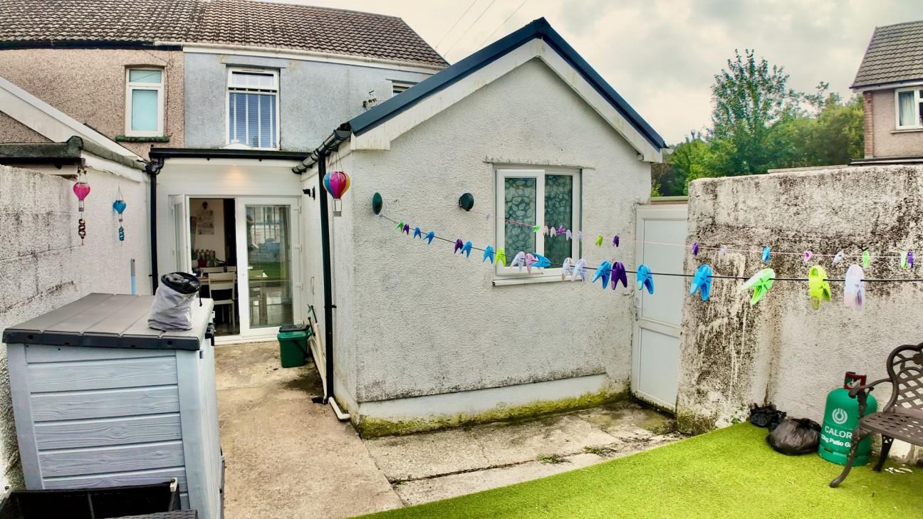 Elizabeth Street, Pentre, CF41