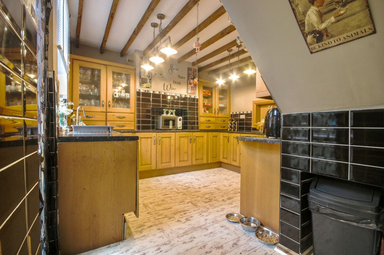 Alexandra Road, Six Bells, NP13