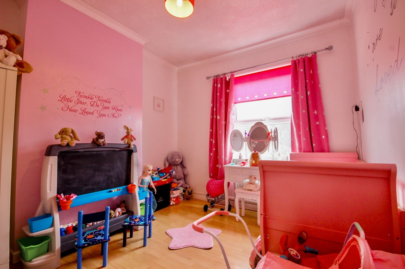 Alexandra Road, Six Bells, NP13