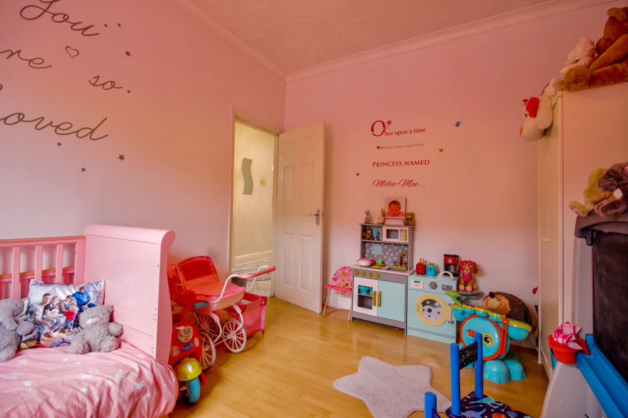 Alexandra Road, Six Bells, NP13