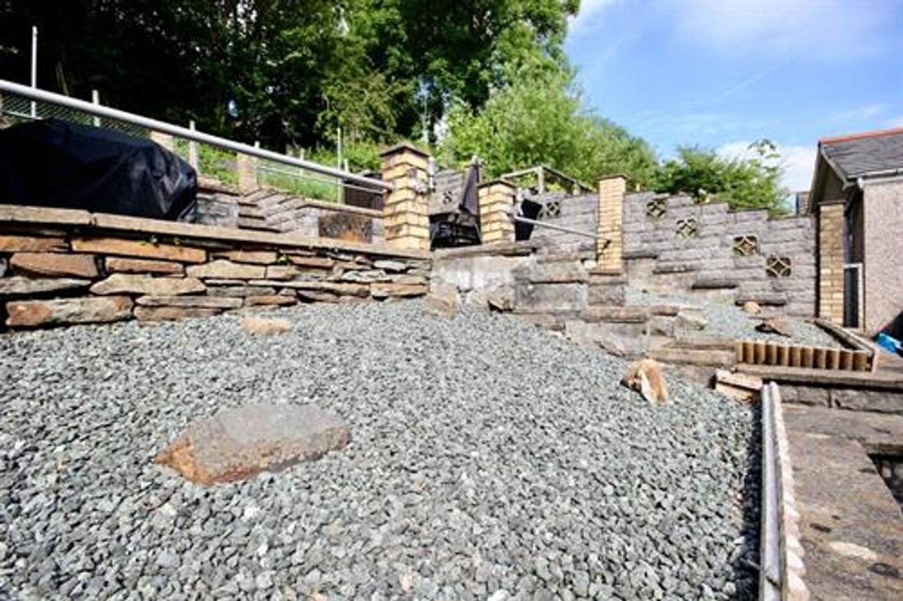 Sunnyview, Argoed, NP12