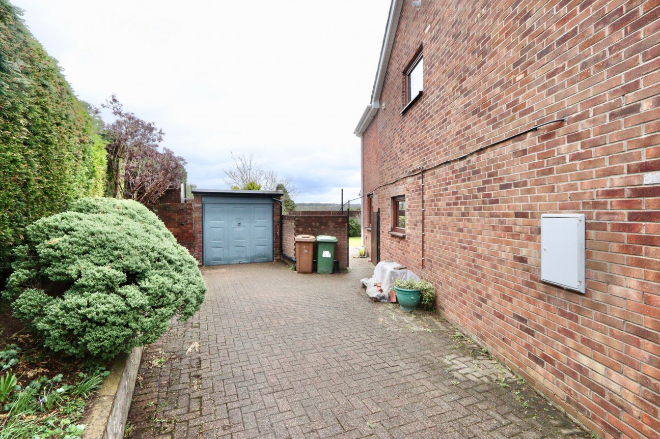 Penmaen Close, Cefn Hengoed, CF82