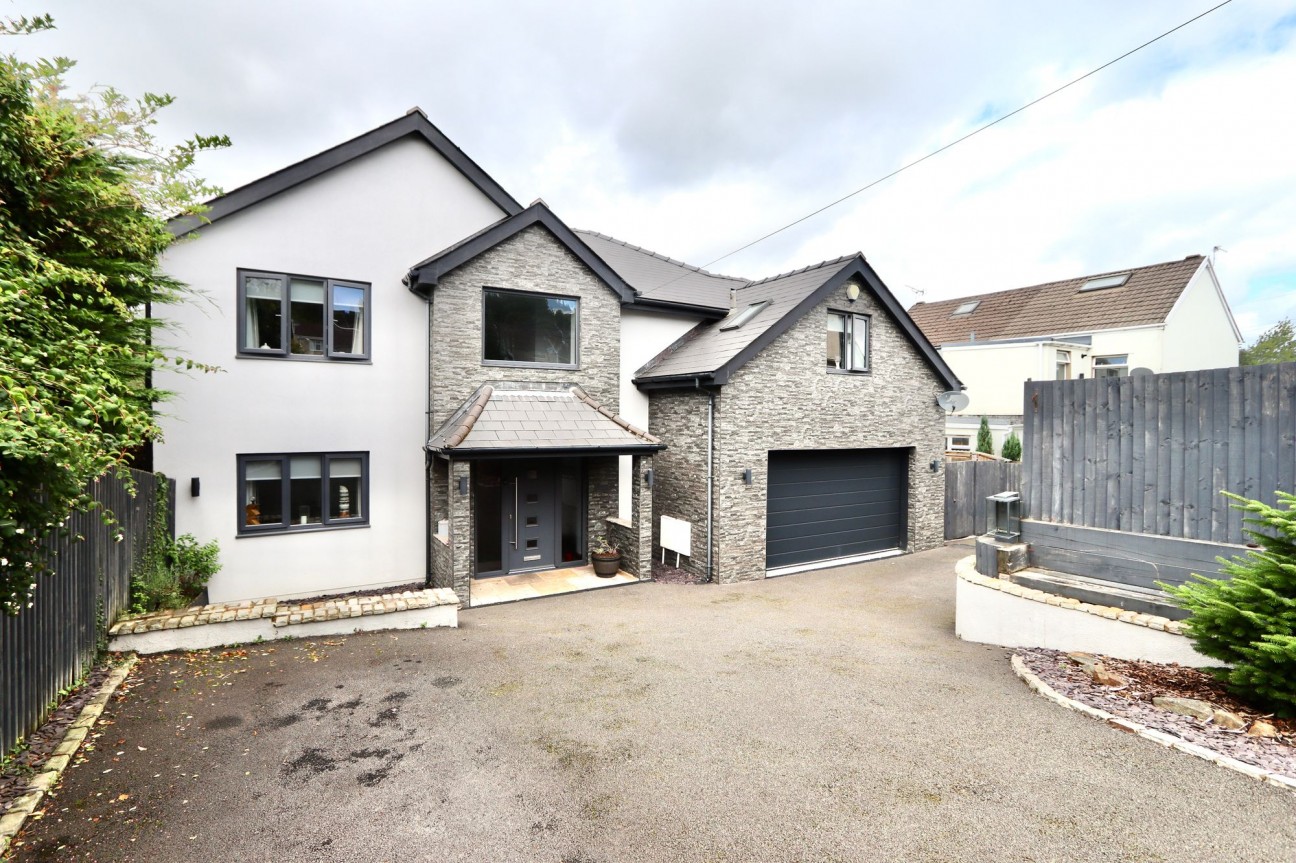 Victoria Road, Fleur De Lis, NP12