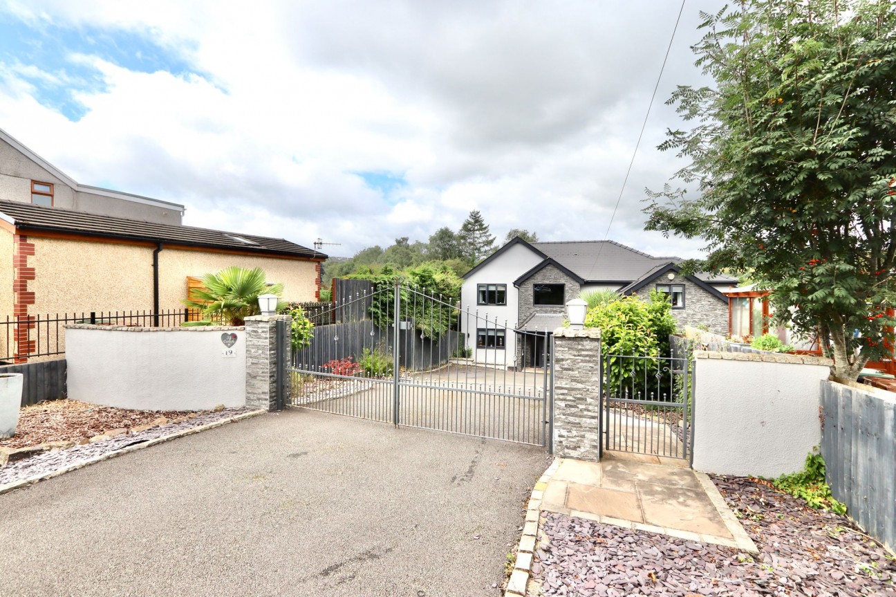 Victoria Road, Fleur De Lis, NP12