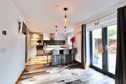 Victoria Road, Fleur De Lis, NP12