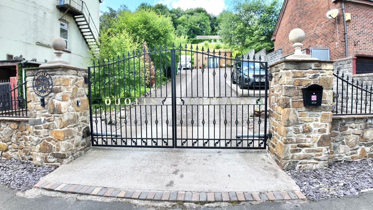 High Street, Argoed, NP12