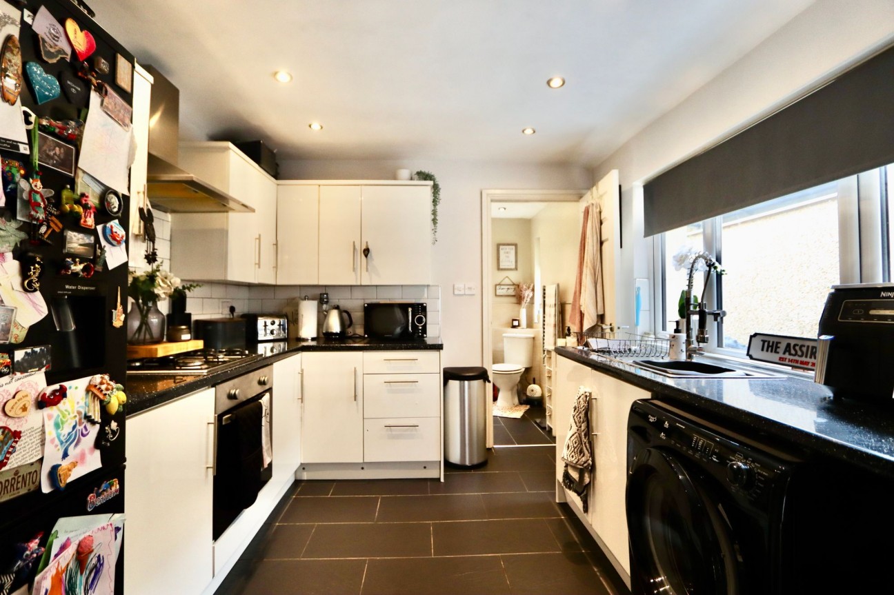 Lancaster Street, Six Bells, NP13