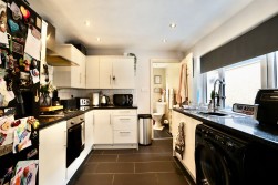 Lancaster Street, Six Bells, NP13