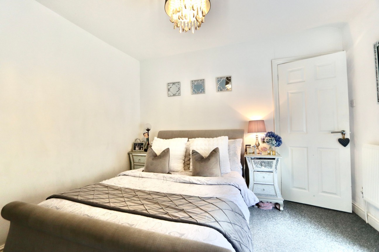 Lancaster Street, Six Bells, NP13