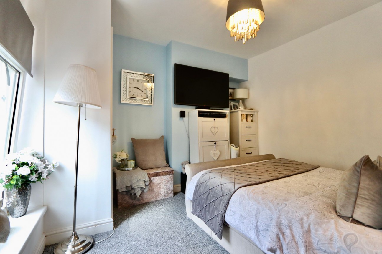 Lancaster Street, Six Bells, NP13