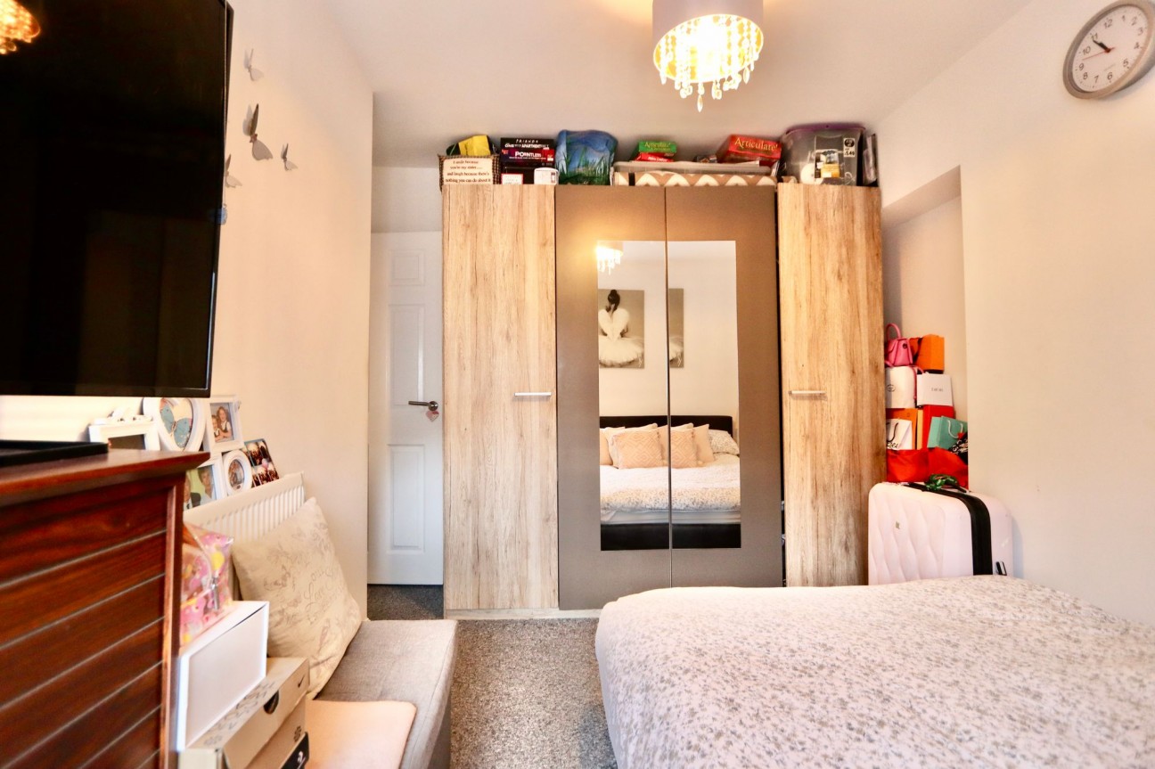 Lancaster Street, Six Bells, NP13