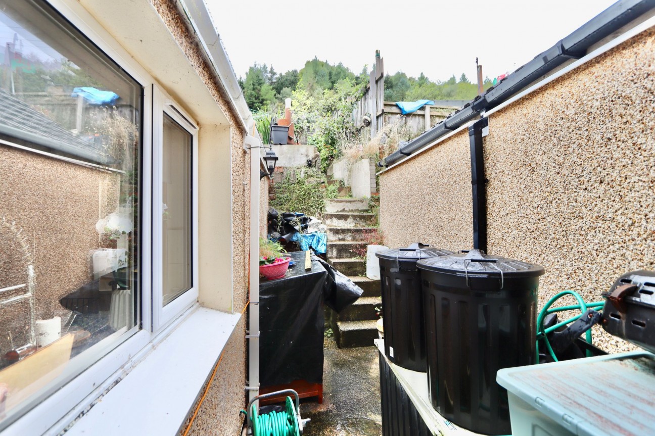Lancaster Street, Six Bells, NP13