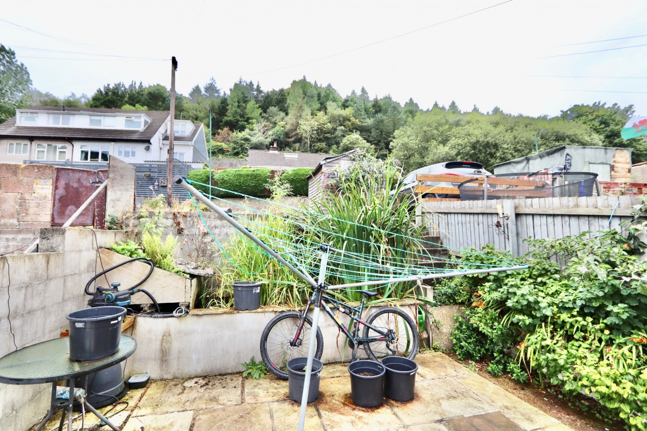 Lancaster Street, Six Bells, NP13