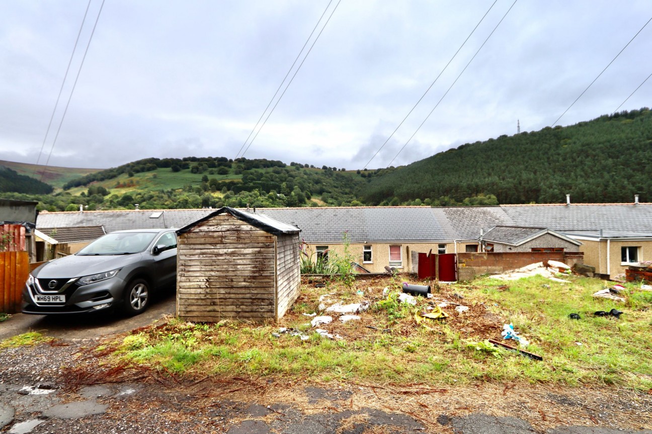 Lancaster Street, Six Bells, NP13