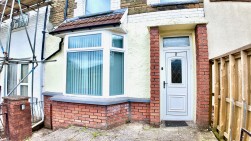 Raymond Terrace, Pontypridd, CF37