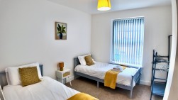 Raymond Terrace, Pontypridd, CF37