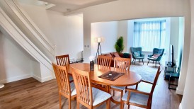 Raymond Terrace, Pontypridd, CF37