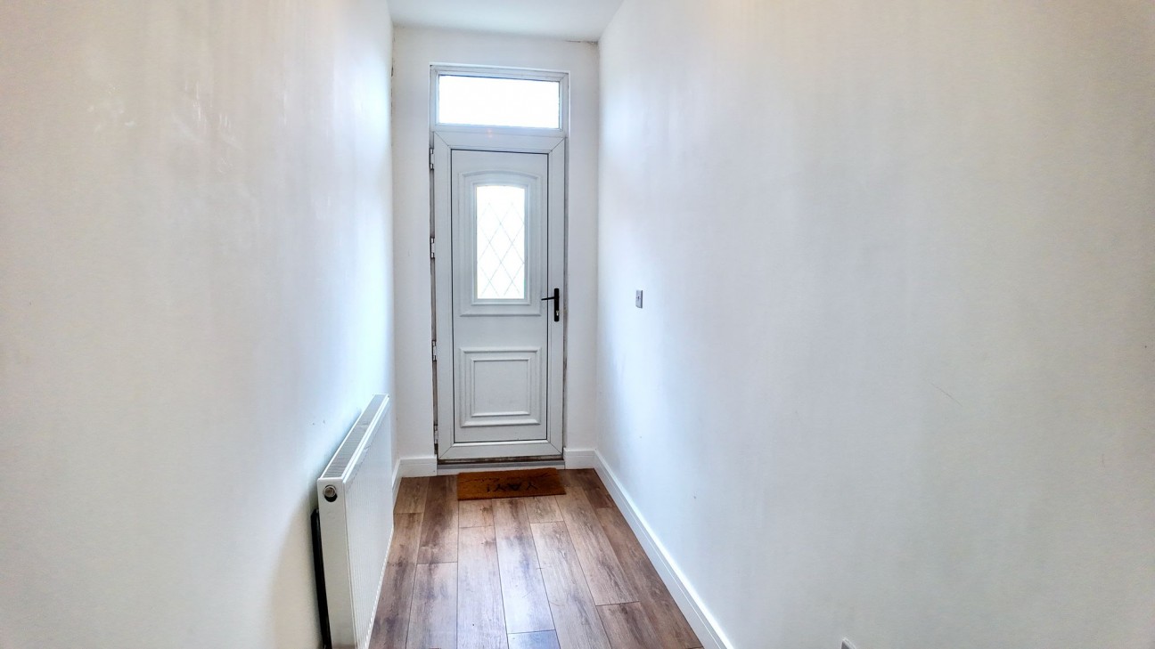 Raymond Terrace, Pontypridd, CF37