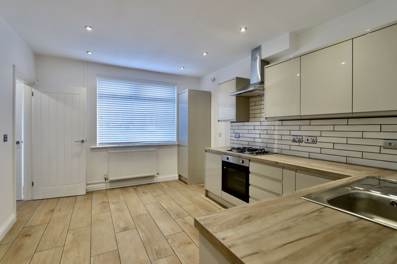 Bryn Road, Cefn Fforest, NP12