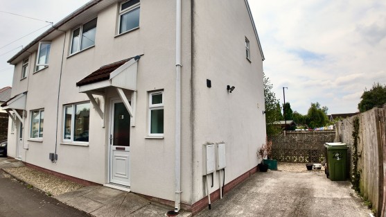 East Avenue, Bedwas, CF83