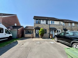Clos Coed Duon, Blackwood, NP12