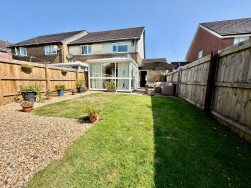 Clos Coed Duon, Blackwood, NP12