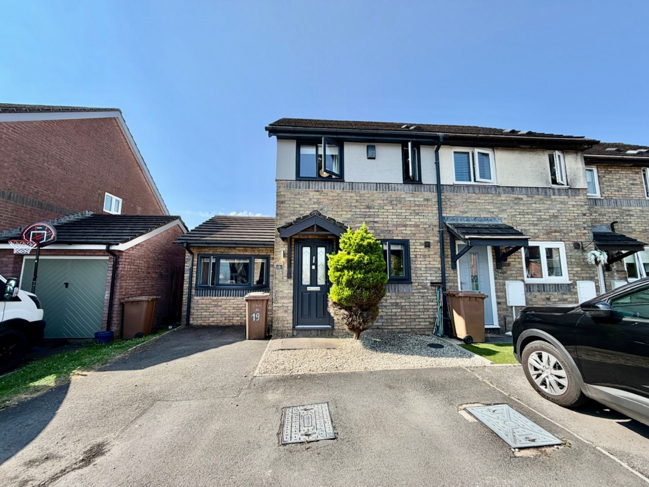 Clos Coed Duon, Blackwood, NP12