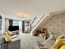 Clos Coed Duon, Blackwood, NP12