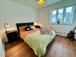 Clos Oakdale, Gellihaf, NP12