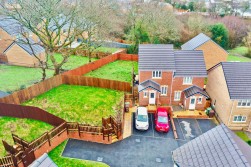 Clos Oakdale, Gellihaf, NP12